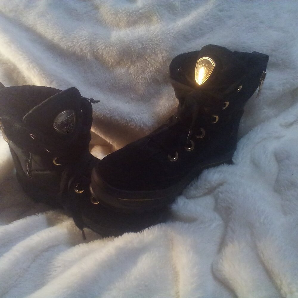 Pajar Canada Black w/Gold Accent Snow Boots (Quilted) Size: 8-8.5 NWT - Picture 10 of 10